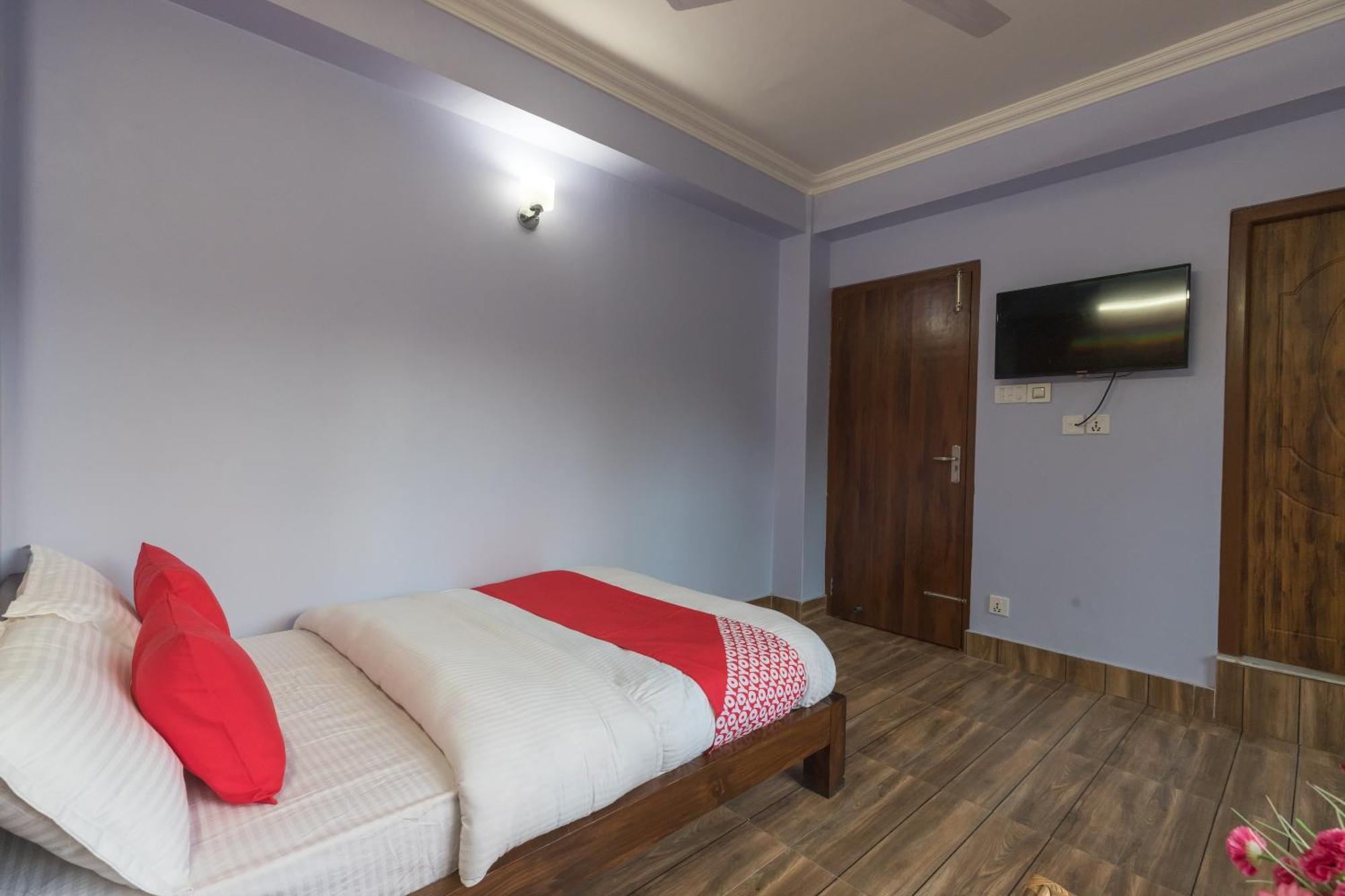 Oyo 729 Hotel Era Balaju Екстериор снимка